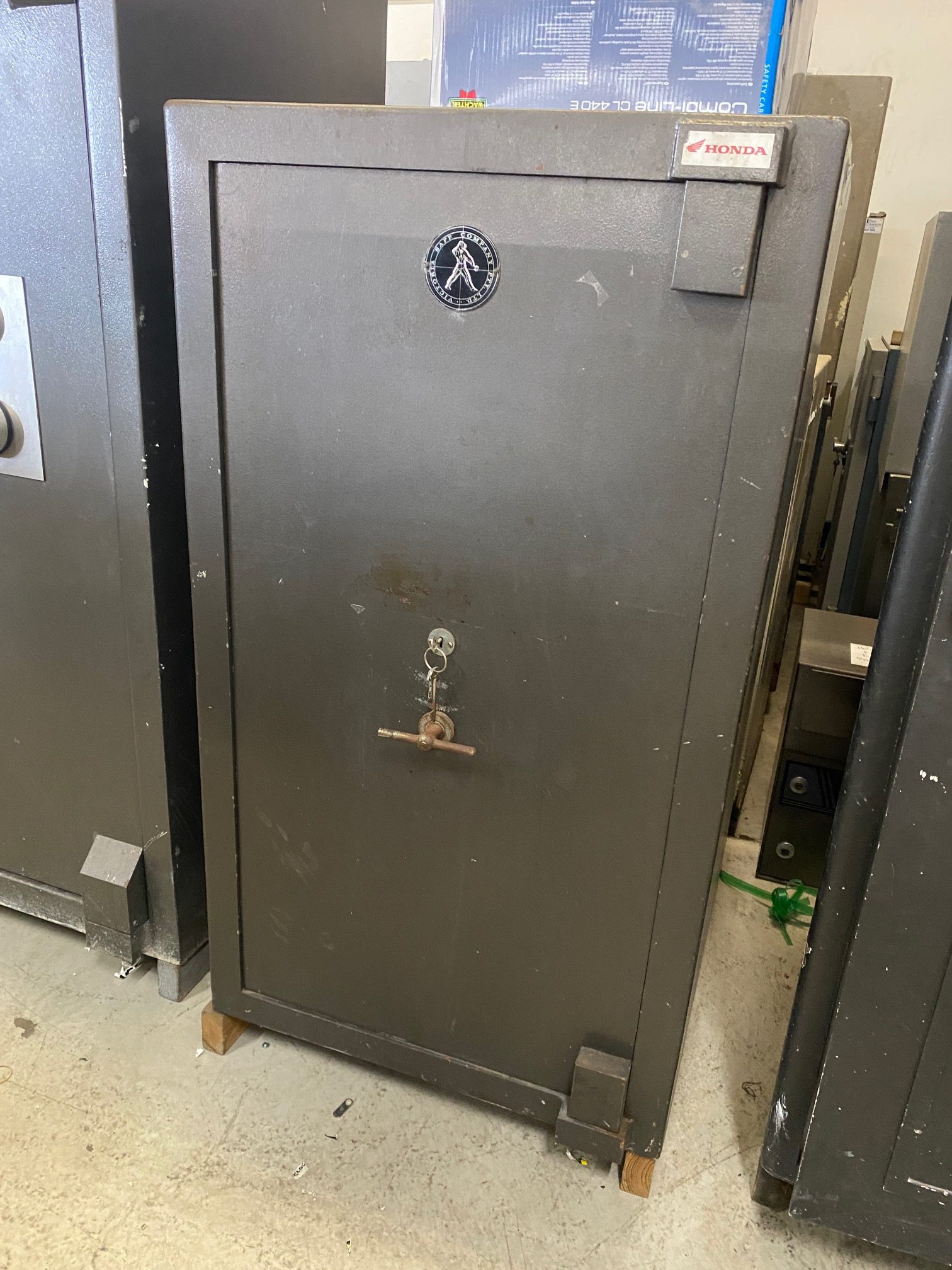 Victoria heavy duty security safe - Used Safes
