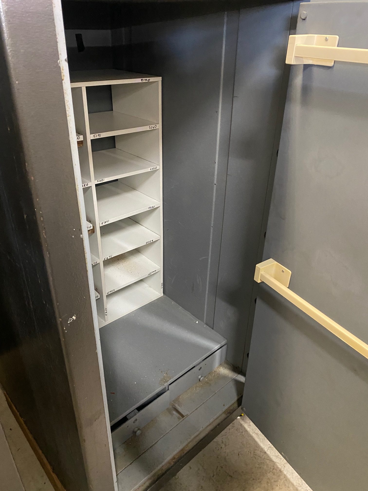 Victoria heavy duty security safe - Used Safes