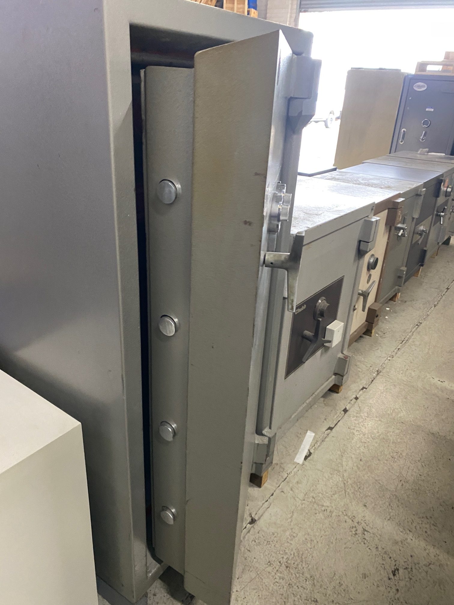 Axcess Locksmiths & Safes | Chubb Pacific TDR cash management safe Chubb Pacific TDR cash management safe - Used Safes