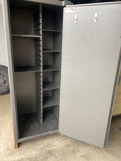 Tank security cabinet safe - Used Safes