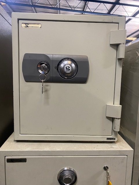 Defiance fire resistant safe - Used Safes